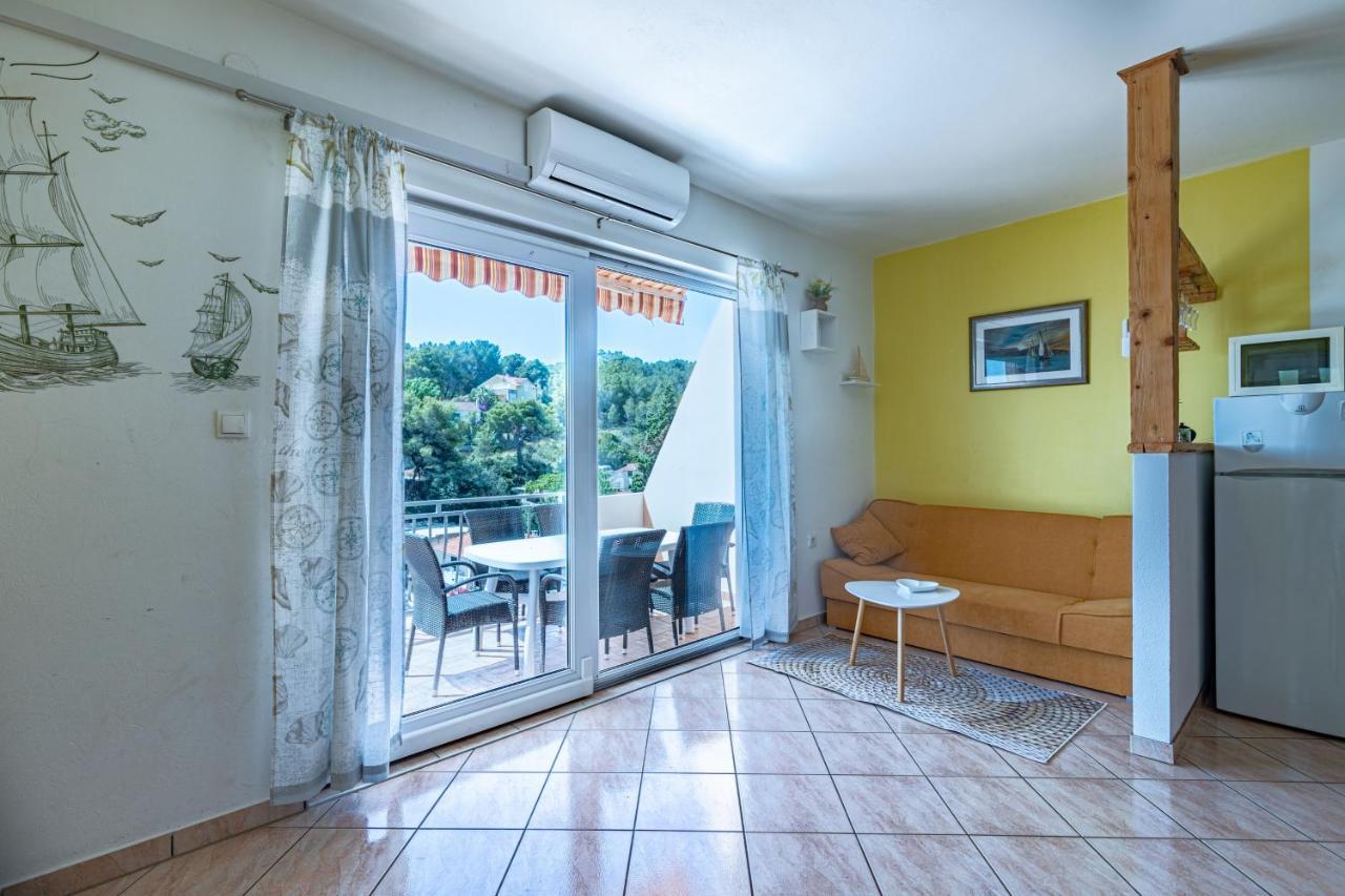 Apartment By The Sea Basina, Hvar - 11923
