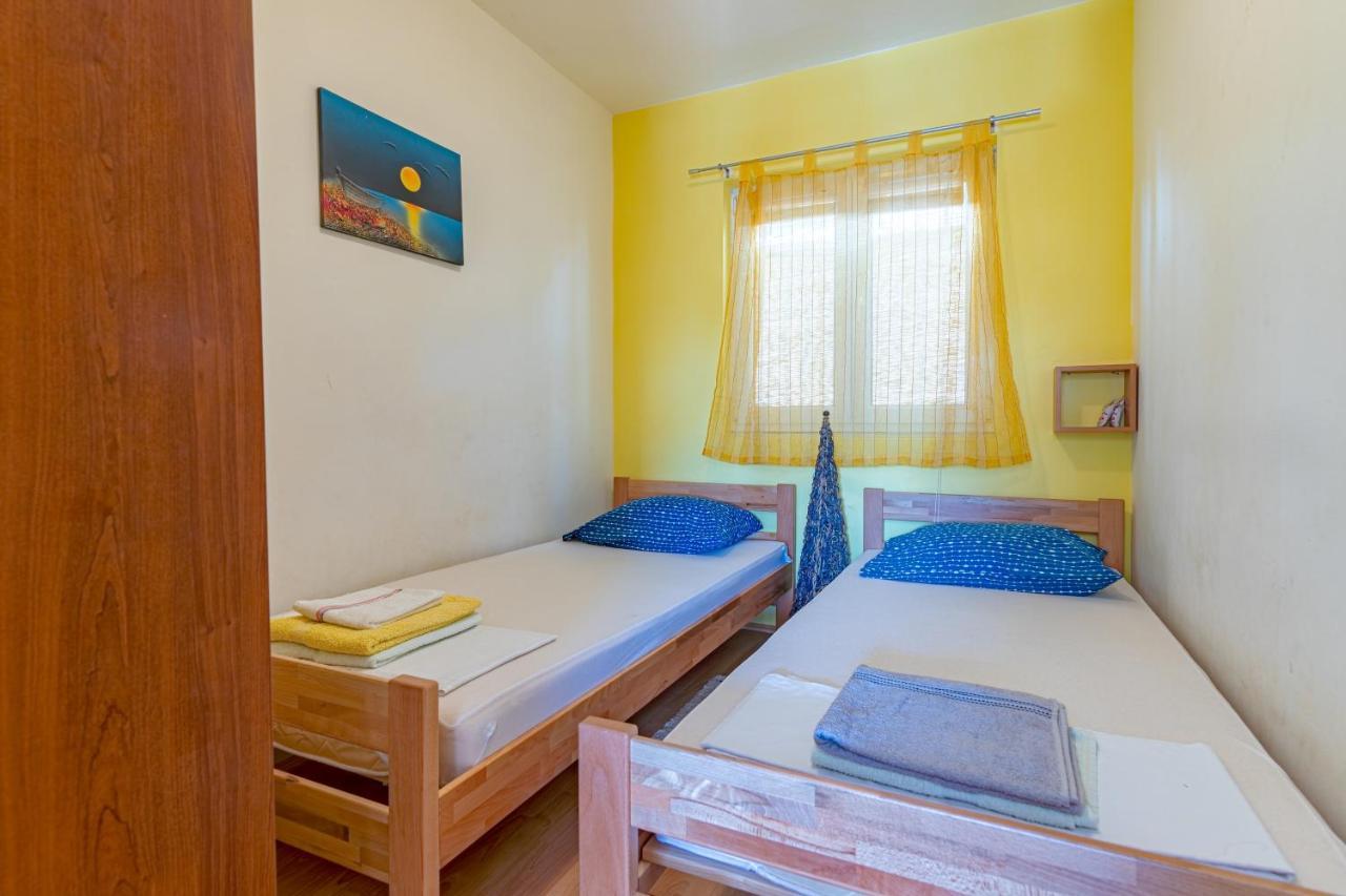 Apartment By The Sea Basina, Hvar - 11923 Vrbanj