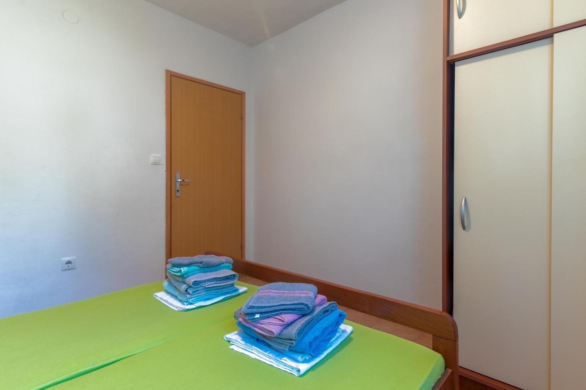 Apartment By The Sea Basina, Hvar - 11923