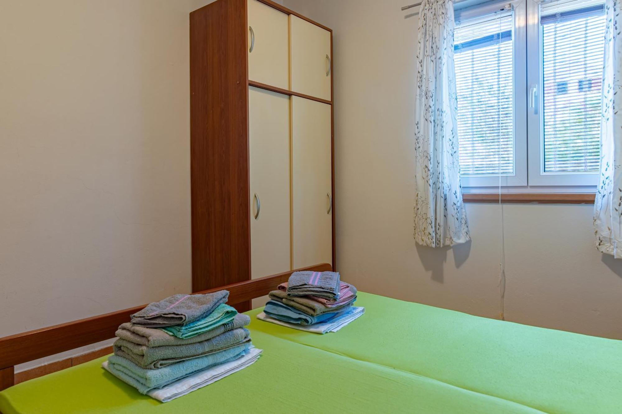 By The Sea Basina, Hvar - 11923 Apartment Vrbanj